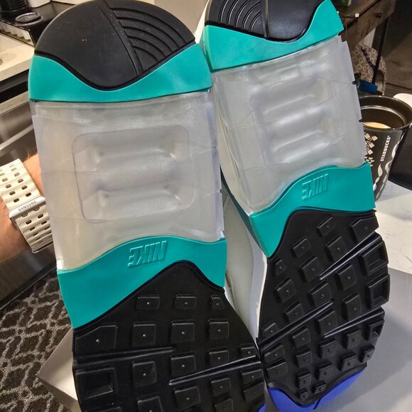 Nike Air Max 180 FJ9259-102 Men's Size US 10.5 Shoes Sneakers BRAND NEW - Picture 9 of 15